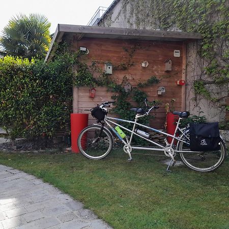 Bed and Breakfast La Pause Angevine Angers Exterior foto