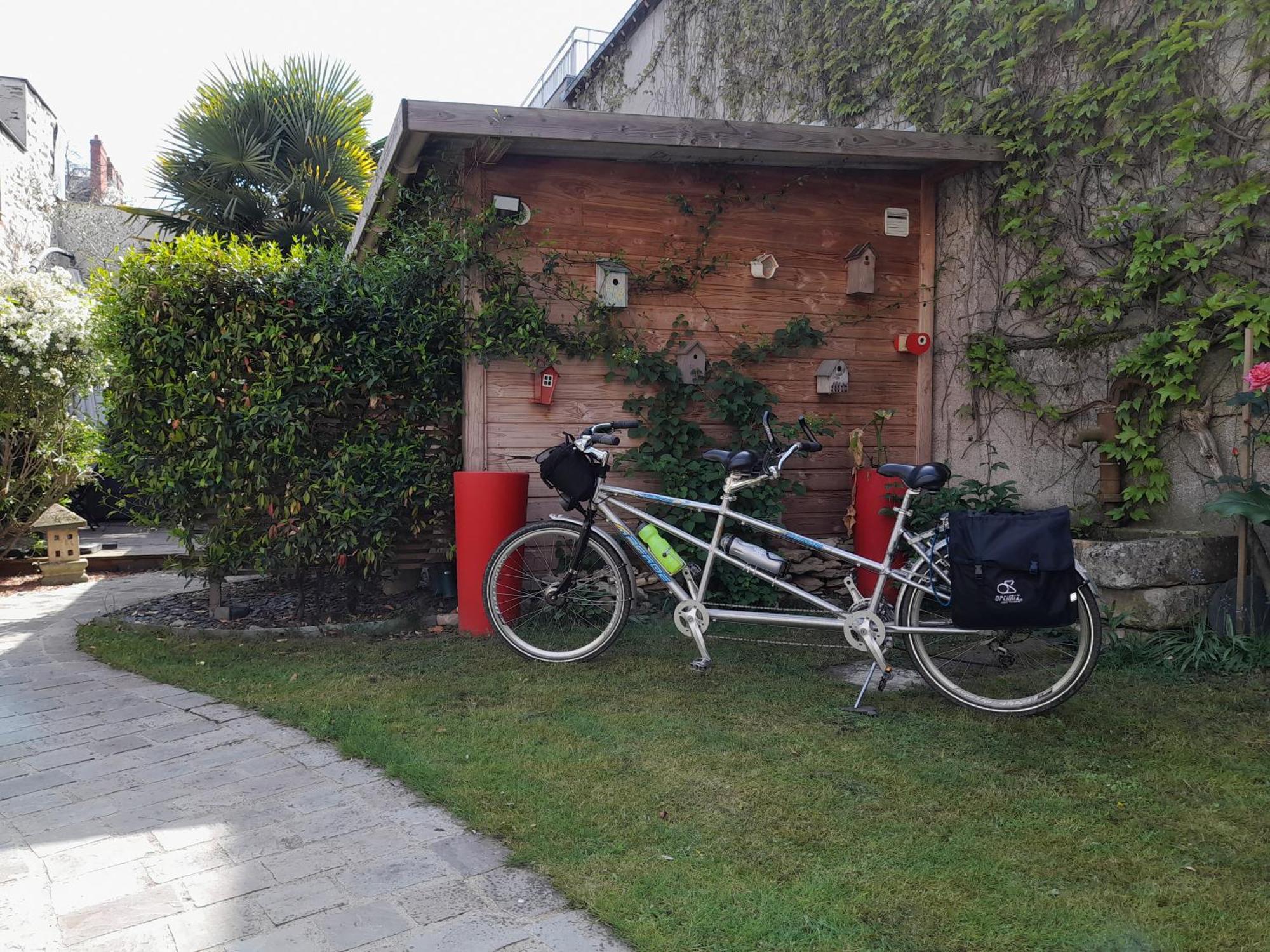 Bed and Breakfast La Pause Angevine Angers Exterior foto