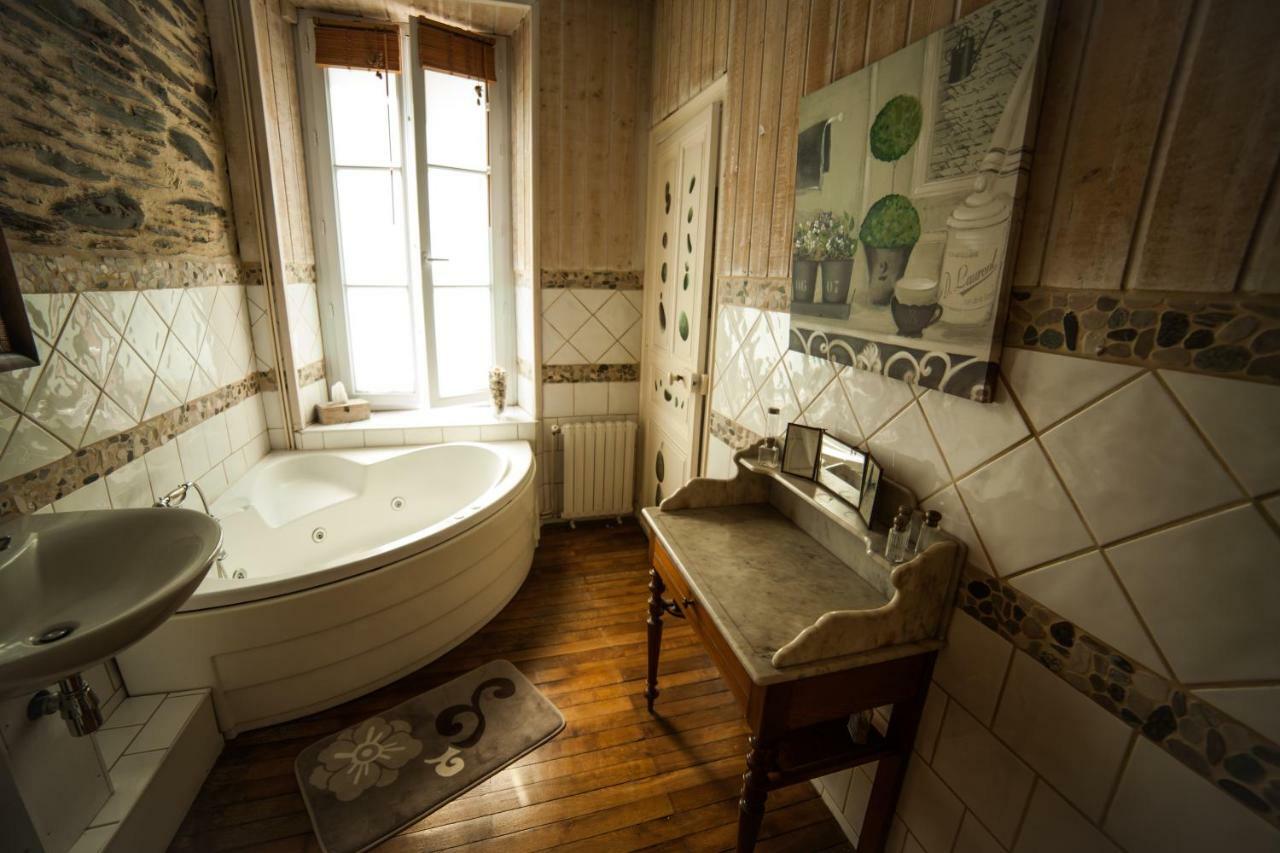Bed and Breakfast La Pause Angevine Angers Exterior foto